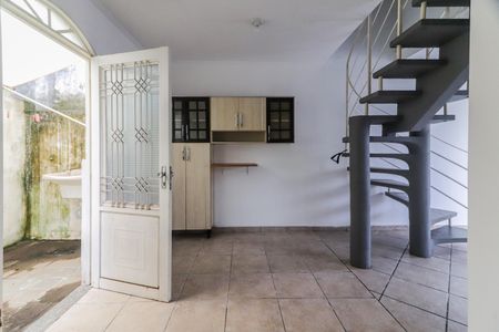 Casa à venda com 90m², 5 quartos e 1 vaga Casa à venda com 90m², 5 quartos e 1 vagaCozinha