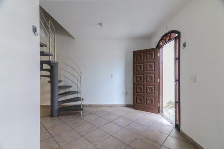 Sala de casa à venda com 5 quartos, 90m² em Vila Universitaria, São Paulo