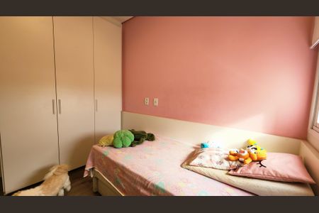 Apartamento à venda com 74m², 3 quartos e 2 vagasSuíte 1