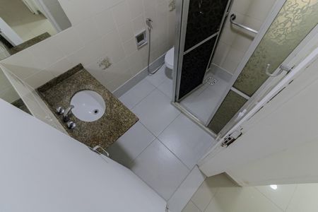 Apartamento à venda com 72m², 2 quartos e sem vagaBanheiro Social