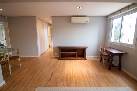 Apartamento para alugar com 81m², 2 quartos e 1 vaga Apartamento para alugar com 81m², 2 quartos e 1 vagaSala