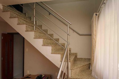 Sala de casa para alugar com 3 quartos, 219m² em Vila Carrão, São Paulo