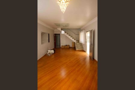 Sala de casa para alugar com 3 quartos, 219m² em Vila Carrão, São Paulo
