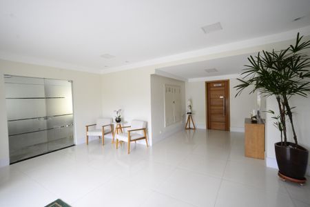 Apartamento à venda com 70m², 3 quartos e 1 vagaÁrea comum