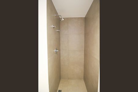 Banheiro de apartamento à venda com 1 quarto, 25m² em Indianópolis, São Paulo