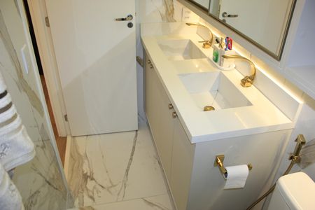 Apartamento para alugar com 69m², 2 quartos e 1 vagaBanheiro da Suíte