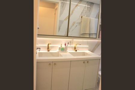 Apartamento para alugar com 69m², 2 quartos e 1 vagaBanheiro da Suíte