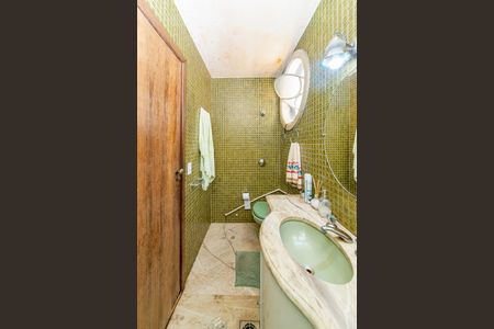 Apartamento à venda com 187m², 4 quartos e 2 vagasBanheiro da Suíte