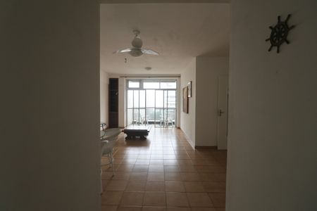 Sala de apartamento para alugar com 3 quartos, 115m² em Barra Funda, Guarujá
