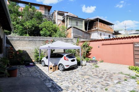 Casa à venda com 597m², 4 quartos e 7 vagasGaragem