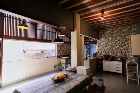 Casa à venda com 597m², 4 quartos e 7 vagasCozinha