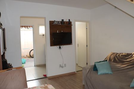 Sala de casa de condomínio para alugar com 2 quartos, 60m² em Centreville, Cotia