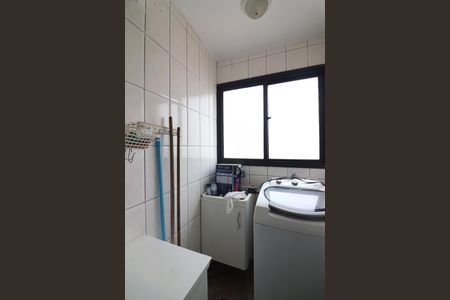 Apartamento à venda com 64m², 2 quartos e 2 vagasÁrea de Serviço