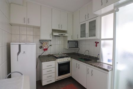 Apartamento à venda com 64m², 2 quartos e 2 vagasCozinha