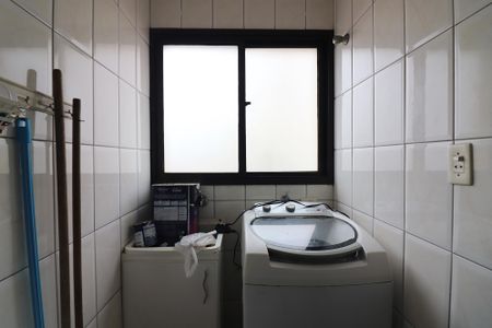 Apartamento à venda com 64m², 2 quartos e 2 vagasÁrea de Serviço