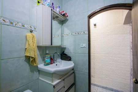 Casa à venda com 125m², 2 quartos e 2 vagas Casa à venda com 125m², 2 quartos e 2 vagasBanheiro