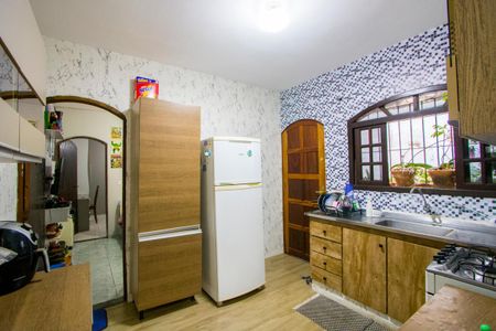 Casa à venda com 125m², 2 quartos e 2 vagas Casa à venda com 125m², 2 quartos e 2 vagasCozinha