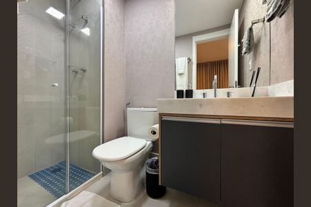 Studio à venda com 28m², 1 quarto e sem vaga Studio à venda com 28m², 1 quarto e sem vagaBanheiro