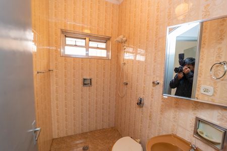 Casa à venda com 250m², 3 quartos e 2 vagas Casa à venda com 250m², 3 quartos e 2 vagasBanheiro 2