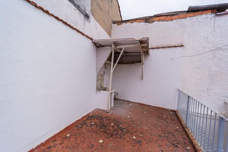 Casa à venda com 250m², 3 quartos e 2 vagas Casa à venda com 250m², 3 quartos e 2 vagasTerraço