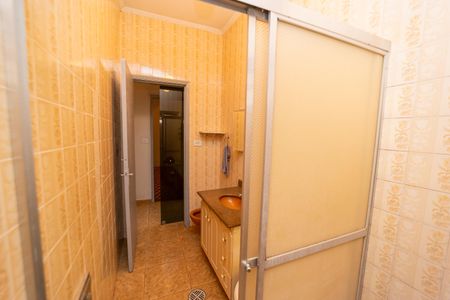 Casa à venda com 250m², 3 quartos e 2 vagas Casa à venda com 250m², 3 quartos e 2 vagasBanheiro 1