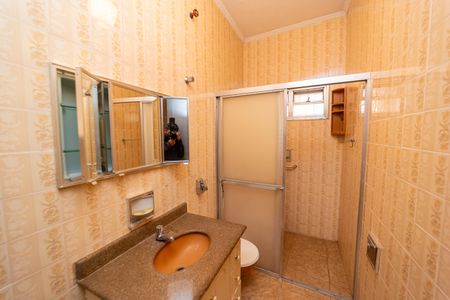 Casa à venda com 250m², 3 quartos e 2 vagas Casa à venda com 250m², 3 quartos e 2 vagasBanheiro 1