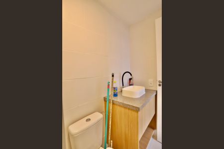 Studio para alugar com 25m², 1 quarto e 1 vaga Studio para alugar com 25m², 1 quarto e 1 vagaBanheiro