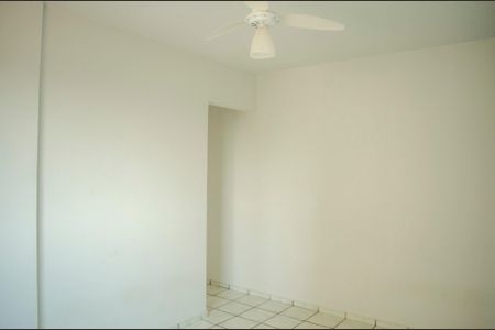 Sala de apartamento para alugar com 1 quarto, 38m² em Setor Leste Universitário, Goiânia