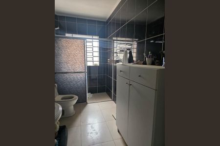 Banheiro de casa para alugar com 3 quartos, 320m² em Vila Galvão, Guarulhos