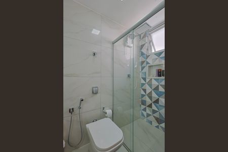 Apartamento à venda com 122m², 3 quartos e 2 vagas Apartamento à venda com 122m², 3 quartos e 2 vagasBanheiro da Suíte