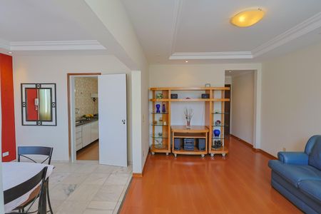 Apartamento à venda com 122m², 3 quartos e 2 vagas Apartamento à venda com 122m², 3 quartos e 2 vagasSala