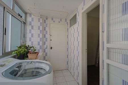 Apartamento à venda com 122m², 3 quartos e 2 vagas Apartamento à venda com 122m², 3 quartos e 2 vagasÁrea de Serviço