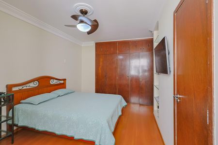 Apartamento à venda com 122m², 3 quartos e 2 vagas Apartamento à venda com 122m², 3 quartos e 2 vagasQuarto 3 - Suíte