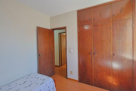 Apartamento à venda com 122m², 3 quartos e 2 vagas Apartamento à venda com 122m², 3 quartos e 2 vagasQuarto 1