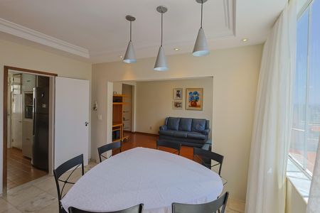 Apartamento à venda com 122m², 3 quartos e 2 vagas Apartamento à venda com 122m², 3 quartos e 2 vagasSala de Jantar