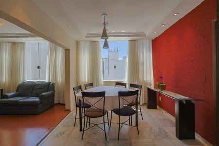 Apartamento à venda com 122m², 3 quartos e 2 vagas Apartamento à venda com 122m², 3 quartos e 2 vagasSala de Jantar