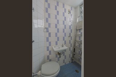 Apartamento à venda com 122m², 3 quartos e 2 vagas Apartamento à venda com 122m², 3 quartos e 2 vagasBanheiro de serviço