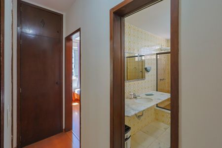 Apartamento à venda com 122m², 3 quartos e 2 vagas Apartamento à venda com 122m², 3 quartos e 2 vagasCorredor