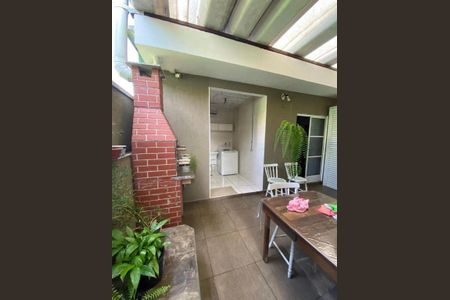 Casa à venda com 139m², 4 quartos e 2 vagas