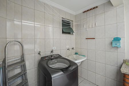 Casa à venda com 206m², 3 quartos e 6 vagas Casa à venda com 206m², 3 quartos e 6 vagasÁrea de Serviço