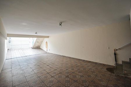 Casa à venda com 206m², 3 quartos e 6 vagas Casa à venda com 206m², 3 quartos e 6 vagasGaragem