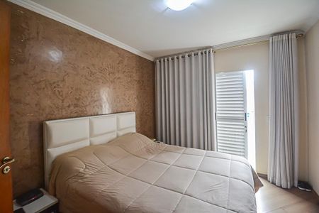 Casa à venda com 206m², 3 quartos e 6 vagas Casa à venda com 206m², 3 quartos e 6 vagasQuarto Suíte