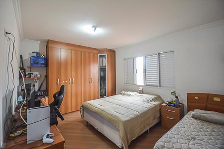 Casa à venda com 206m², 3 quartos e 6 vagas Casa à venda com 206m², 3 quartos e 6 vagasQuarto 2