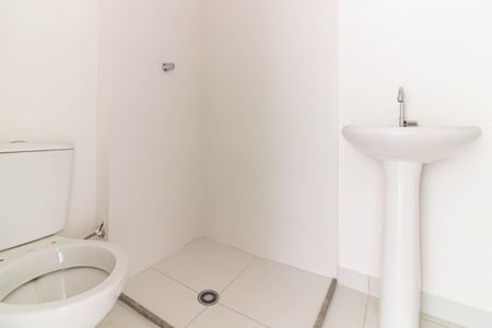 Apartamento à venda com 35m², 2 quartos e sem vaga Apartamento à venda com 35m², 2 quartos e sem vagaBanheiro