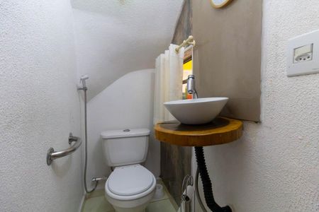 Casa à venda com 150m², 3 quartos e 3 vagas Casa à venda com 150m², 3 quartos e 3 vagasLavabo