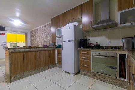 Casa à venda com 150m², 3 quartos e 3 vagas Casa à venda com 150m², 3 quartos e 3 vagasCozinha