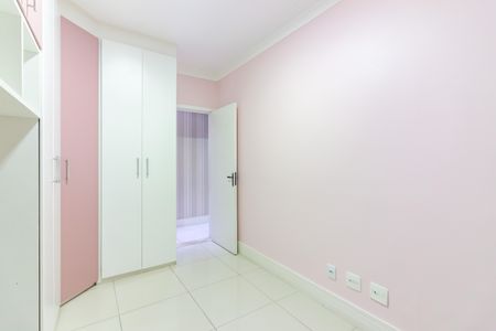 Apartamento à venda com 104m², 3 quartos e 2 vagas Apartamento à venda com 104m², 3 quartos e 2 vagasQuarto 2