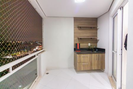 Varanda de apartamento à venda com 3 quartos, 104m² em Km 18, Osasco