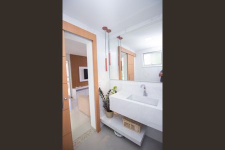 Lavabo de apartamento à venda com 2 quartos, 126m² em Cabral, Contagem