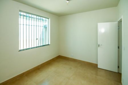 Casa à venda com 360m², 3 quartos e 2 vagasQuarto 1